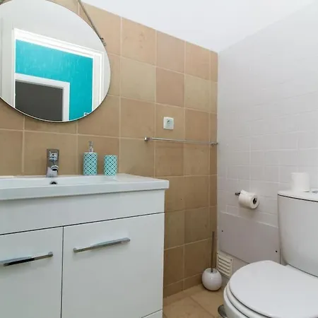 Rainbow House - Sea View & Pool & Garage & Garden & Albufeira